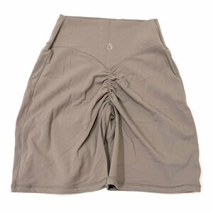 Buffbunny Aggressive Scrunch 7” Short / Chai Latte/ Sz Medium